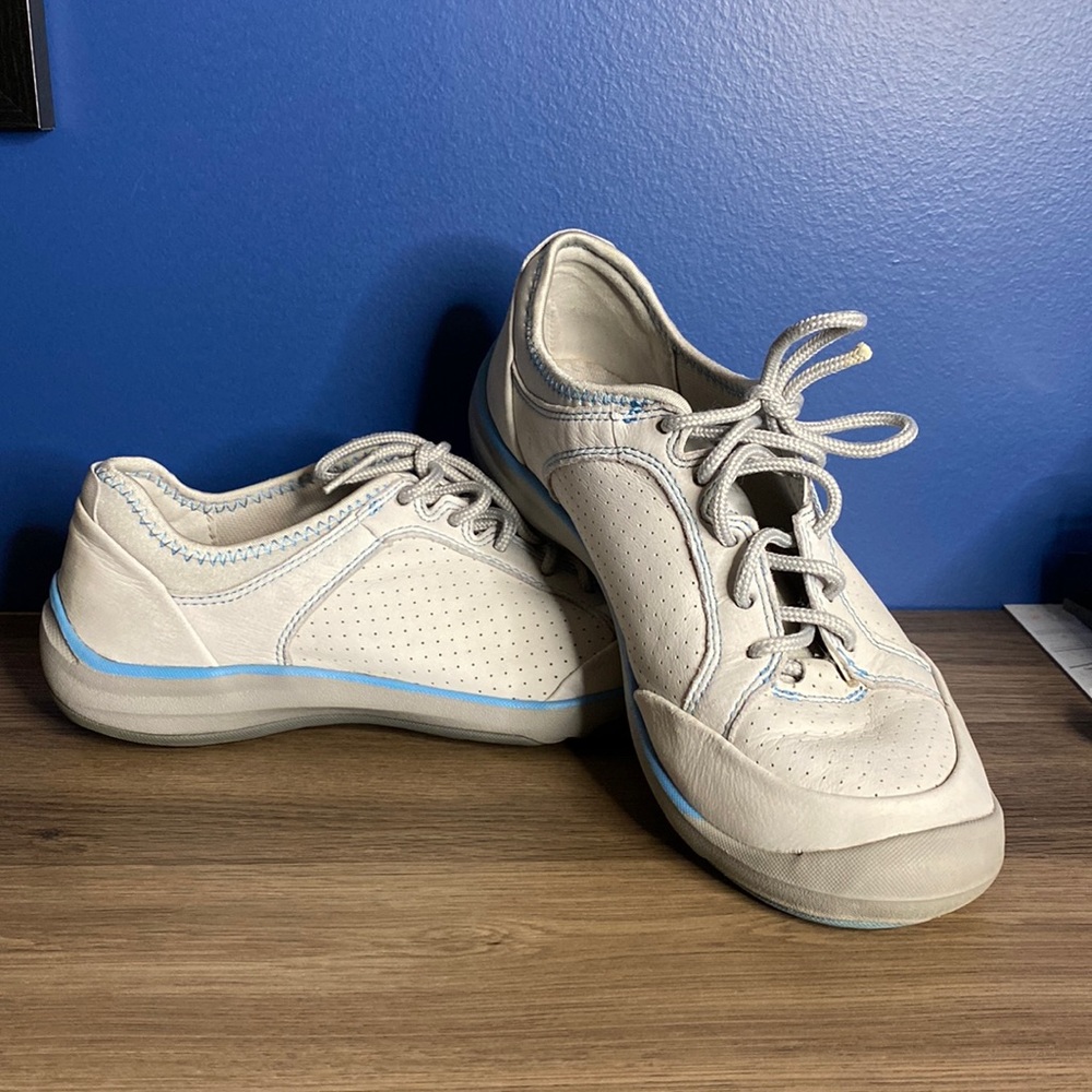 Women’s Clark’s Sneakers